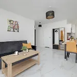 Nadmorski Z Tarasem, Ogrodkiem I Parkingiem Blisko Plazy By Renters Apartment *