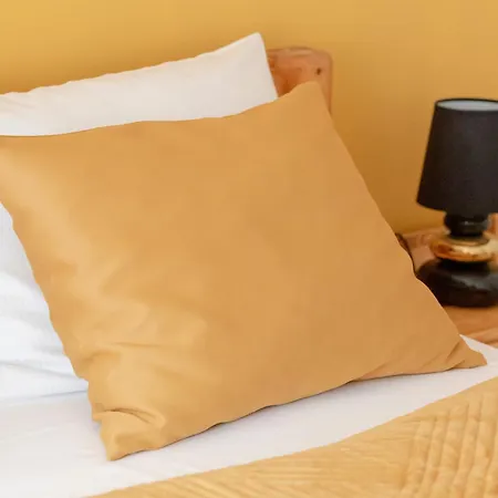 Beautiful With Garden & Parking By Renters شقة *