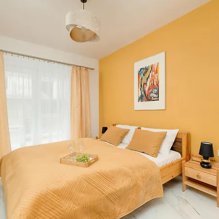 Apartment Nadmorski Z Tarasem, Ogrodkiem I Parkingiem Blisko Plazy By Renters Miedzywodzie